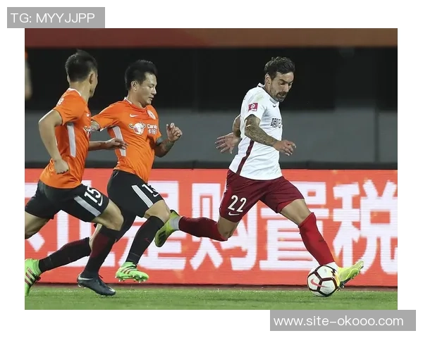 华夏幸福迎战北京人和争夺中超联赛关键三分的激烈对决